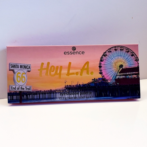 Essence HEY L.A. Eyeshadow Palette with Mirror, 0.47 oz(13,5 g) - Picture 2 of 6